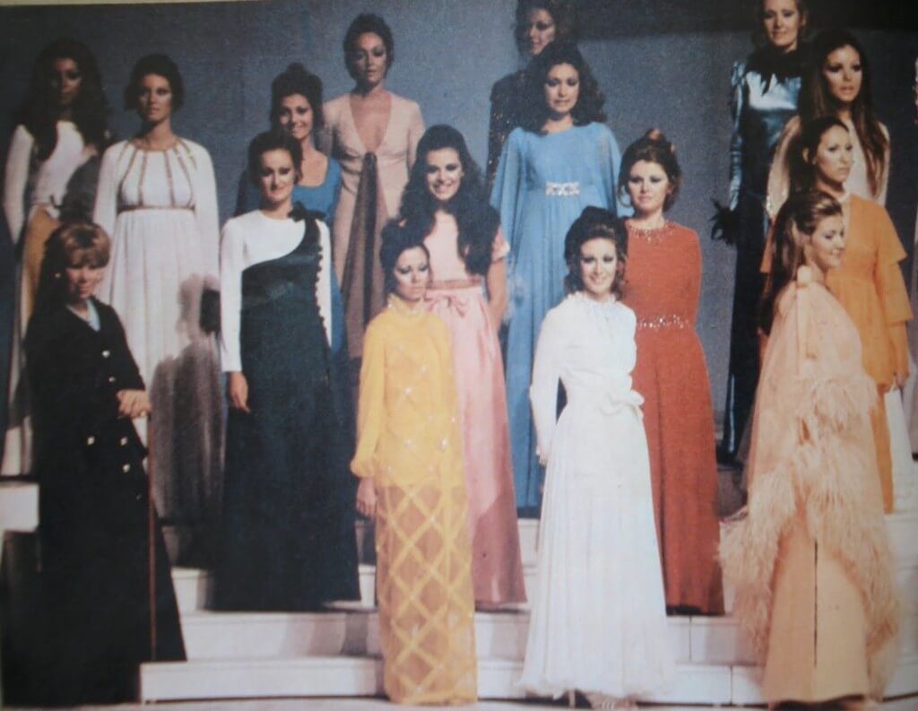 Historia da Socila meninas em traje da gala miss guanabara